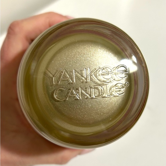 New Yankee Candle- The Polar Express- The First Gift of Christmas - Picture 3 of 4